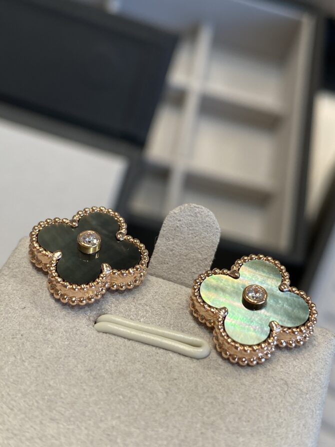 VCA Earring - Image 2