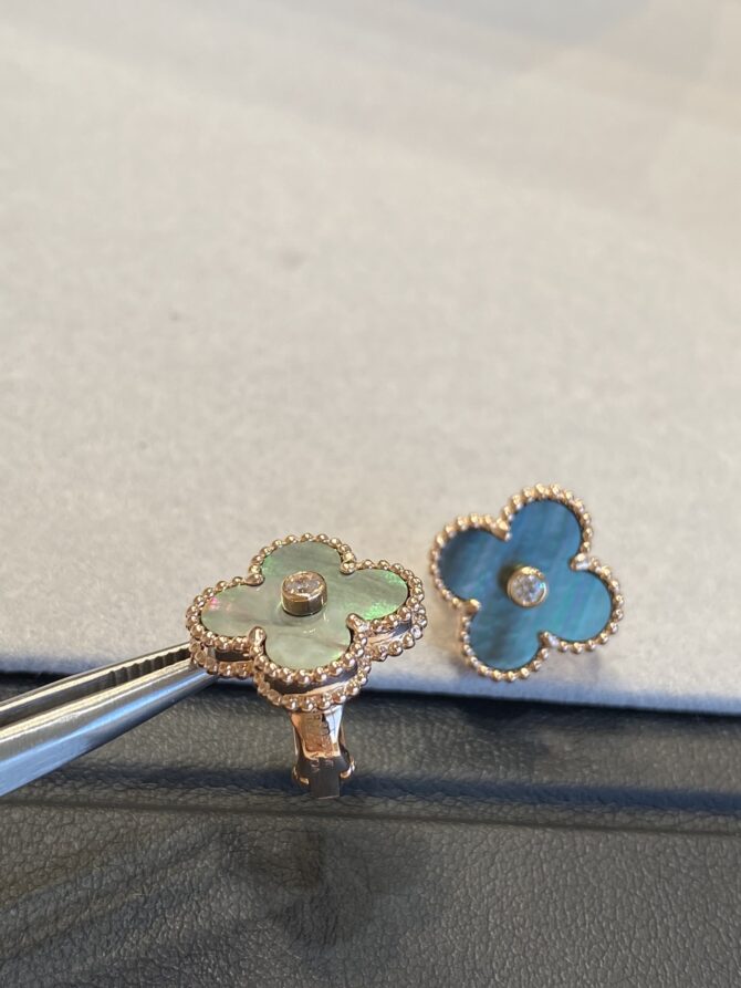 VCA Earring - Image 4