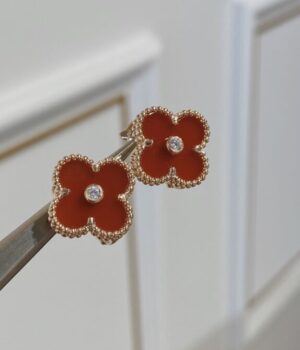 VCA Earring