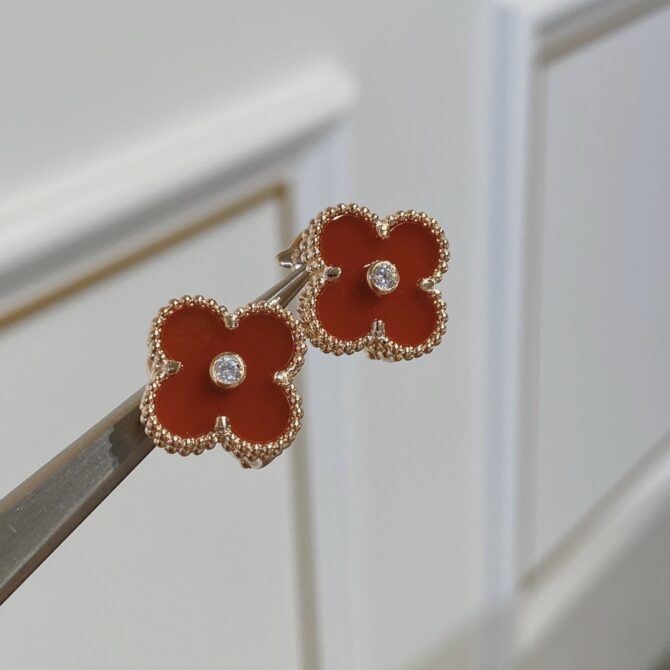 VCA Earring