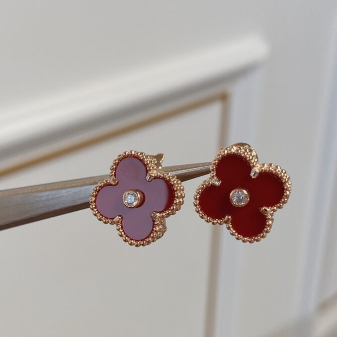 VCA Earring - Image 3