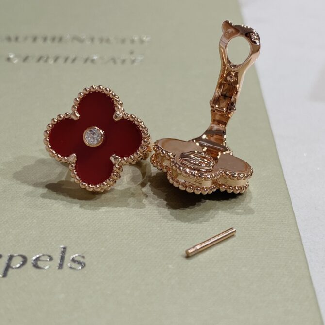 VCA Earring - Image 5