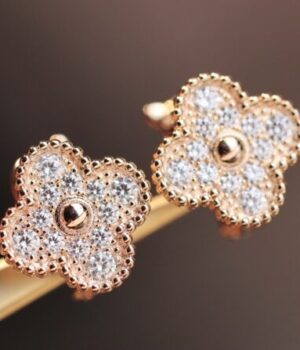 VCA Earring