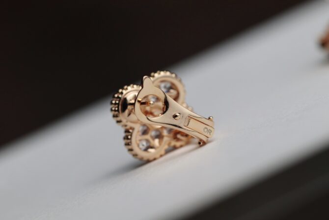 VCA Earring - Image 4