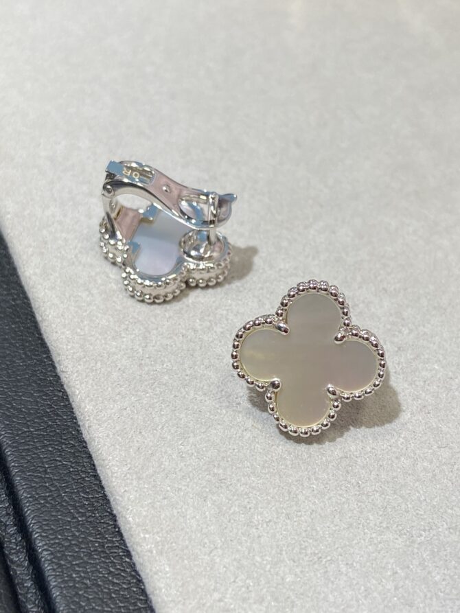 VCA Earring - Image 4