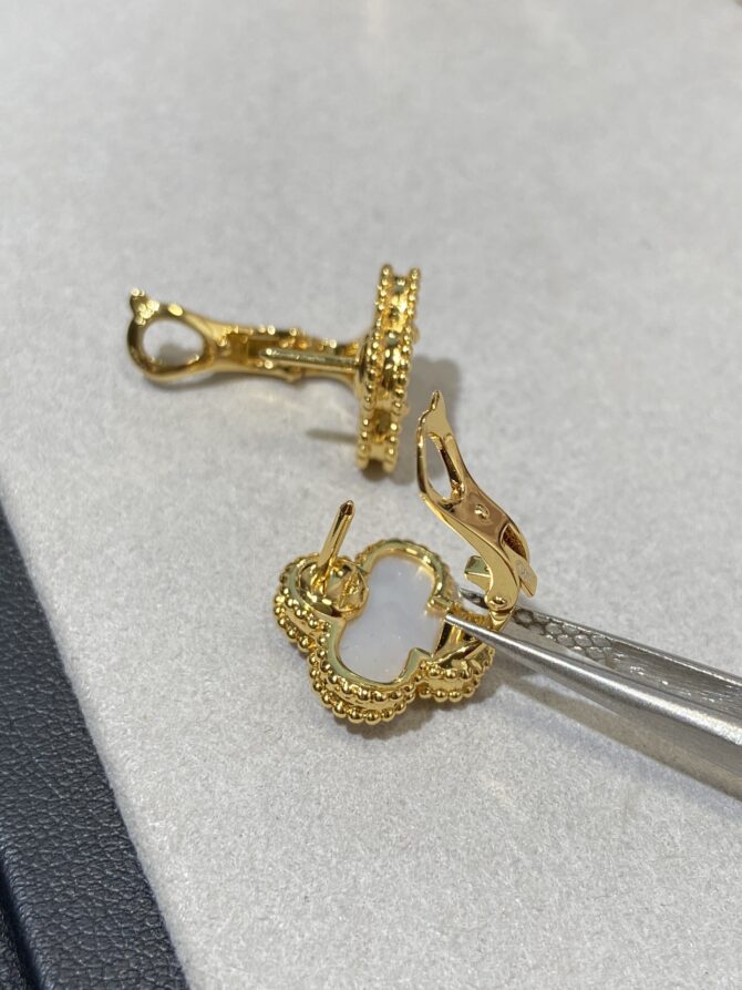 VCA Earring - Image 5