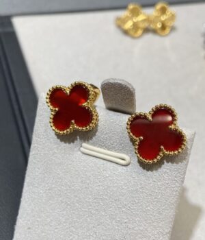 VCA Earring