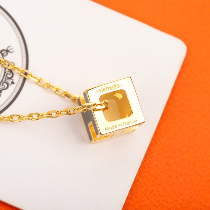 Hermes Necklace - Image 3