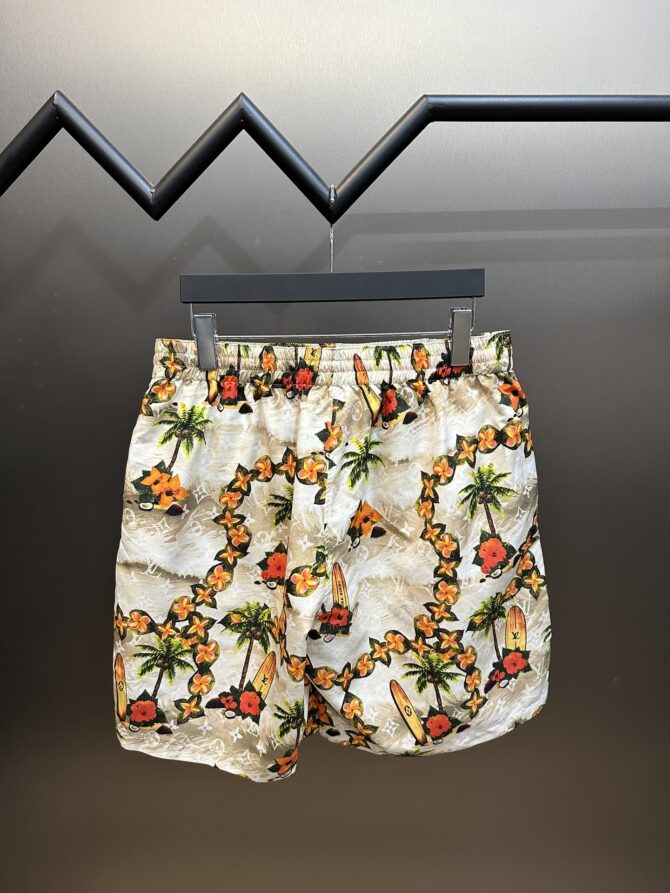 LV Short - Image 2