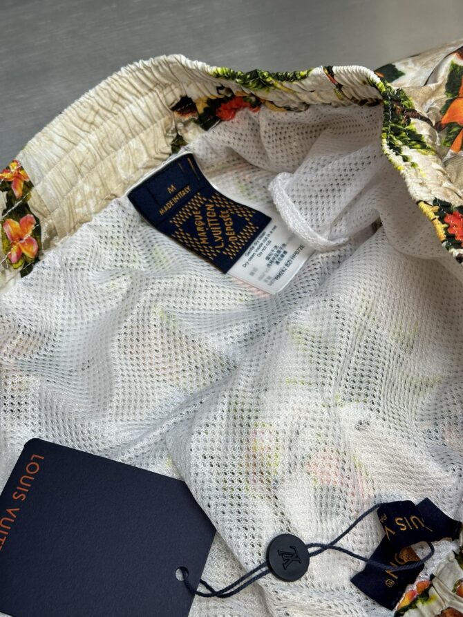 LV Short - Image 4