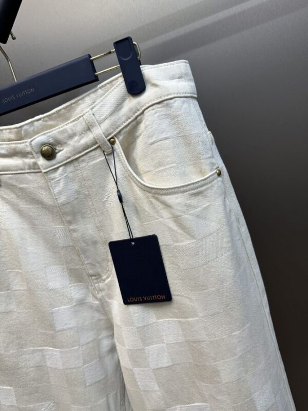 LV LongPant - Image 9