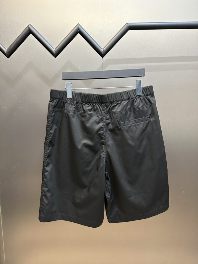 LV Short - Image 2