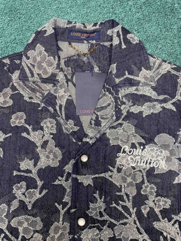 LV Shirt - Image 9
