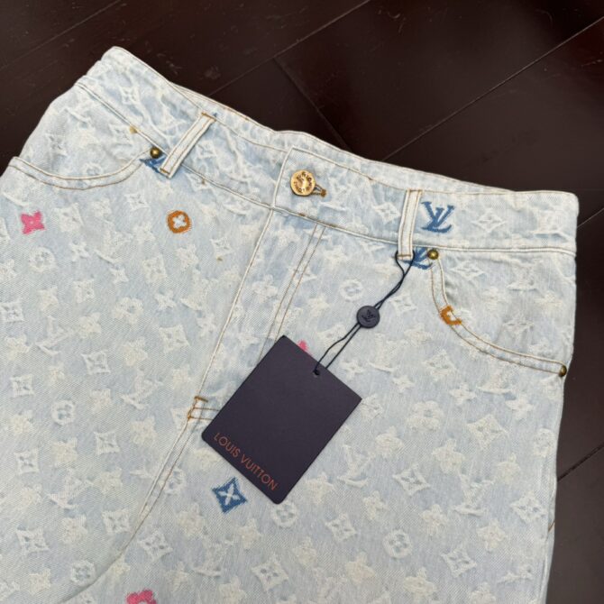 LV Short - Image 9