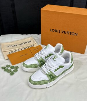 Lv Trainer