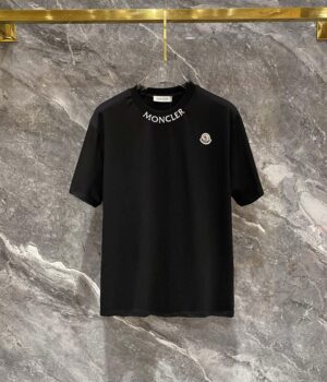 Moncler T-shirt