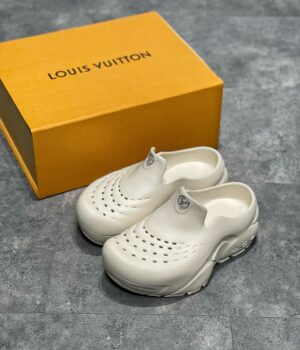 Louis Vuitton Sandals