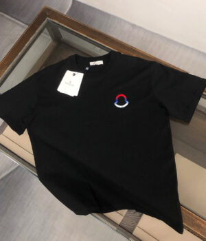 Moncler T-shirt