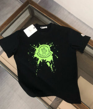 Moncler T-shirt