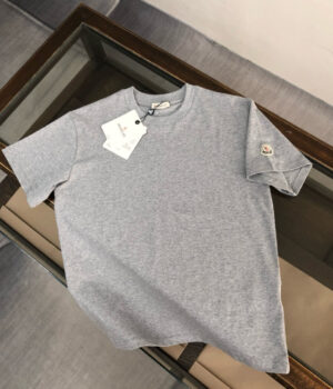 Moncler T-shirt