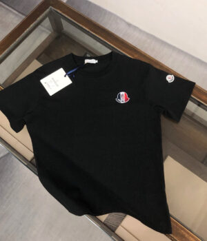 Moncler T-shirt