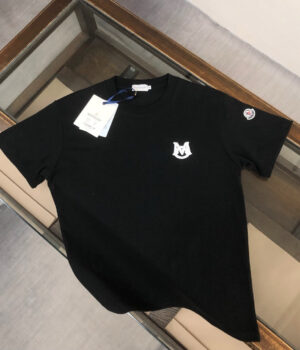 Moncler T-shirt