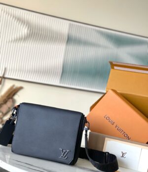 LV Aerogram Messenger Bag M57080