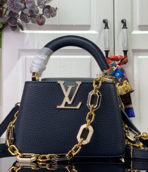 LV Capucines M25211