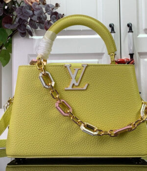 LV Capucines M25232