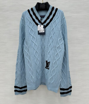 1V Cardigan