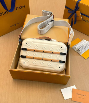 LV Future Trunk M21950