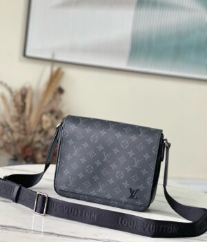LV Messenger Bag M46255