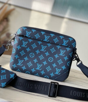 LV Messenger Bag M46604
