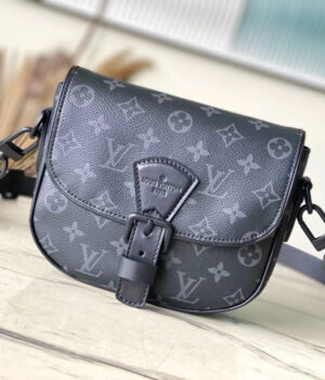 LV Messenger Bag M47060