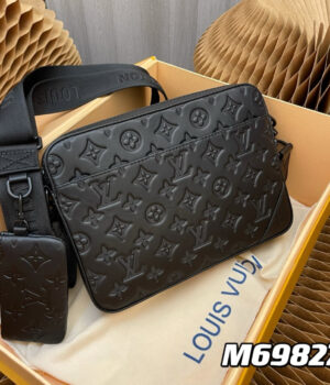 LV Messenger Bag M69827