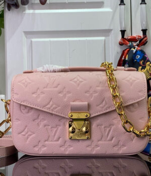 LV Pochette Métis East West M47045