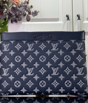 LV Pochette To-Go Bag M83382