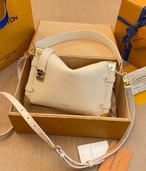 LV Side Trunk M25160