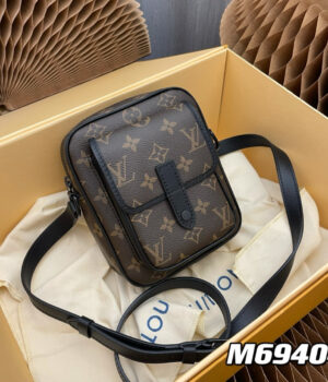 LV Sling Bag M69404