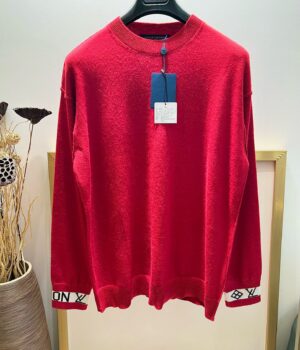 1V Sweater