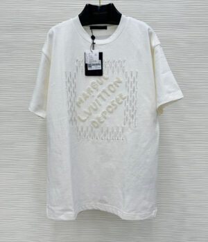 1V T-Shirt