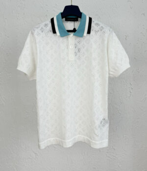 1V T-shirt