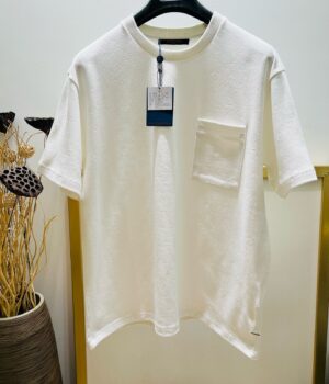 1V T-shirt