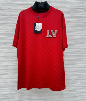 1V T-shirt