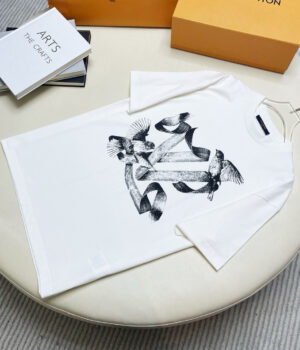1V T-shirt