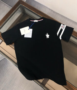 Moncler T-shirt