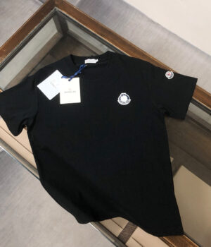 Moncler T-shirt
