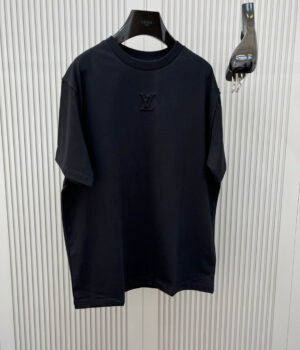 1V T-Shirt