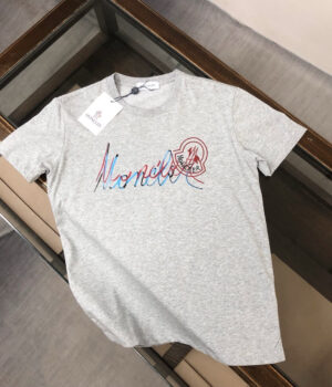 Moncler T-shirt