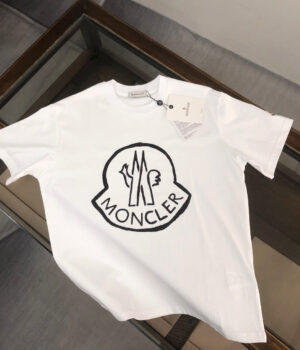 Moncler T-shirt